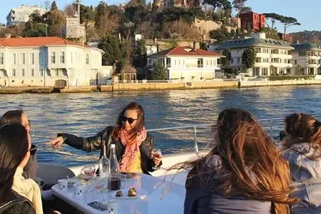 istanbul-event-boat-for-groups