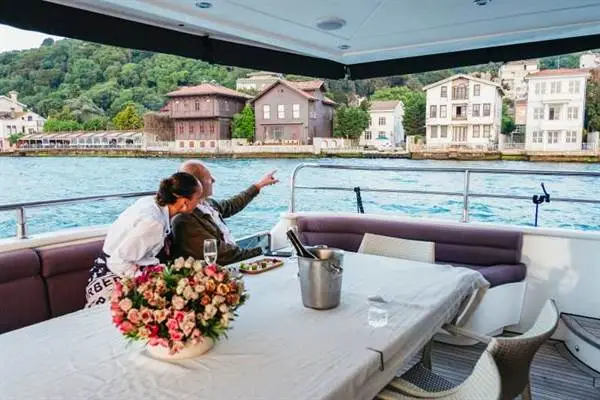 private-bosphorus-cruise-istanbul-tour