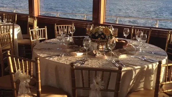 private-wedding-boats-istanbul